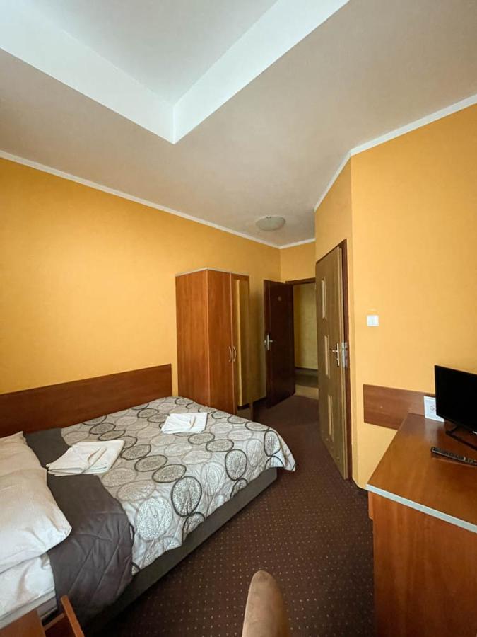 Hotel Sens Mierzyn  Exteriör bild