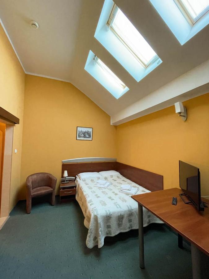 Hotel Sens Mierzyn  Exteriör bild
