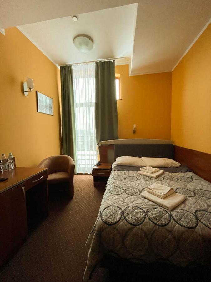 Hotel Sens Mierzyn  Exteriör bild