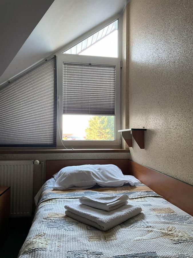 Hotel Sens Mierzyn  Exteriör bild