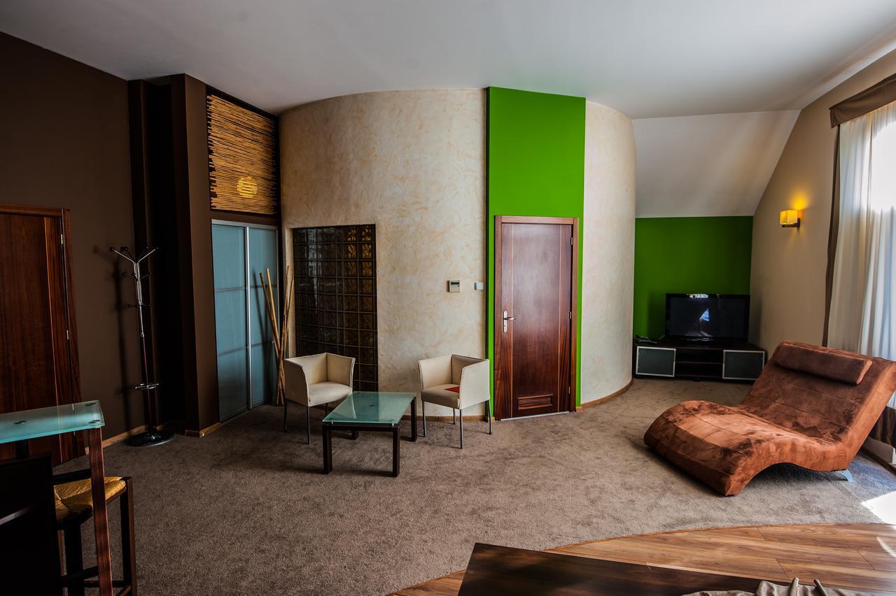 Hotel Sens Mierzyn  Exteriör bild